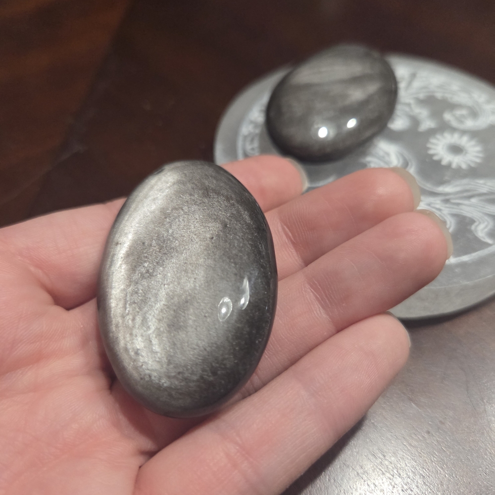 Silver Sheen Obsidian Palmstone - Picture 2 of 16